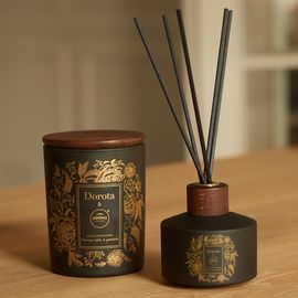 Набір з ароматичної свічки та аромапалочок Aroma Home XMASS BOX "Чорна троянда з пачулі" 150г + 100мл (100155), зображення 2