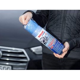 Суперпоглинаюча серветка для сушки кузова і скла XL 66х43 см в тубі SONAX XTREME Reinigungs + Trockentuch (417741), зображення 2